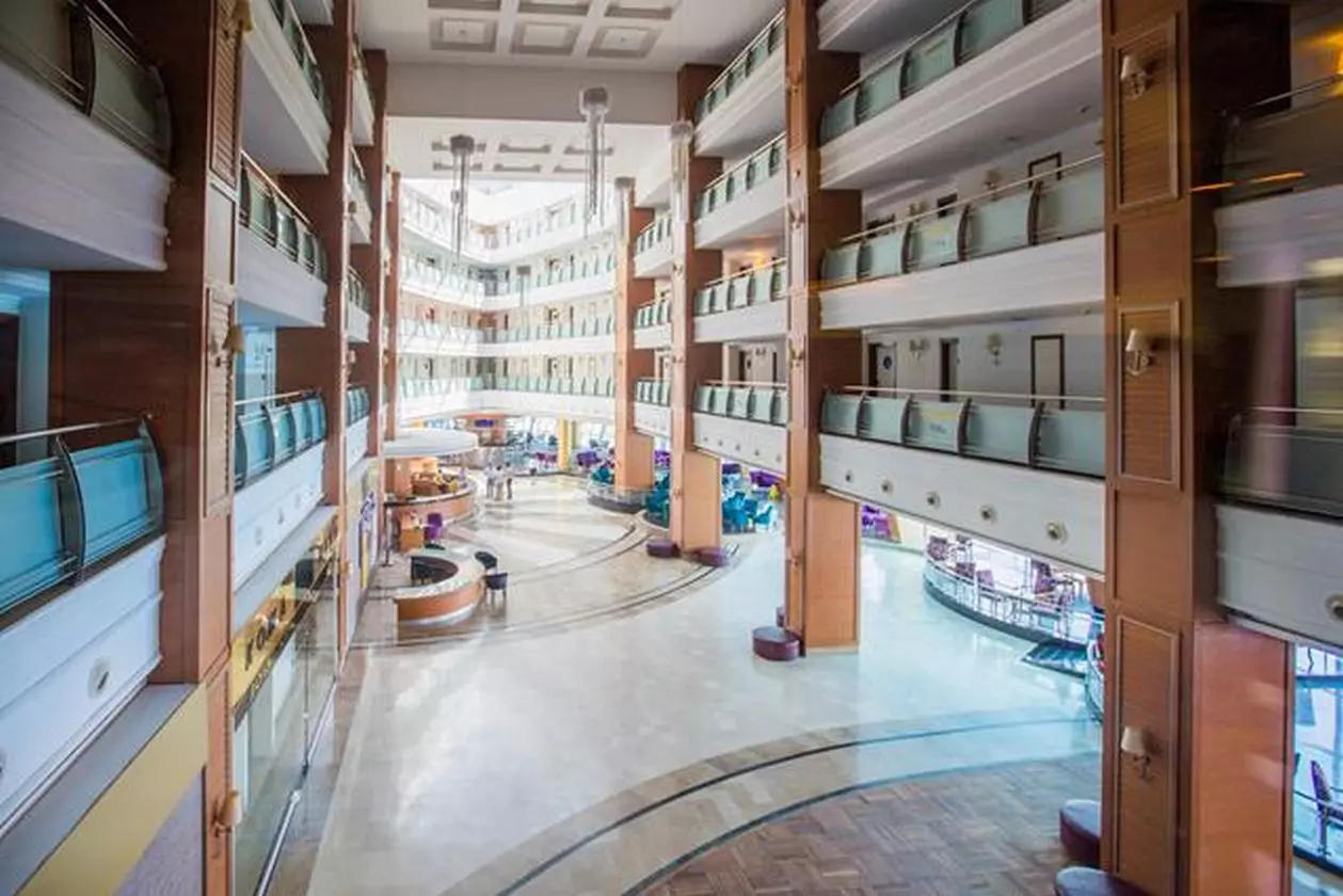 TRANSATLANTIK_SHABAVIZ (4).jpg